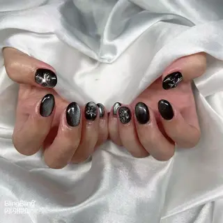 ネイル 高木 維麗絲のネイルデザイン