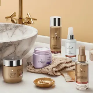 サイトウ ユリコのヘアスタイル