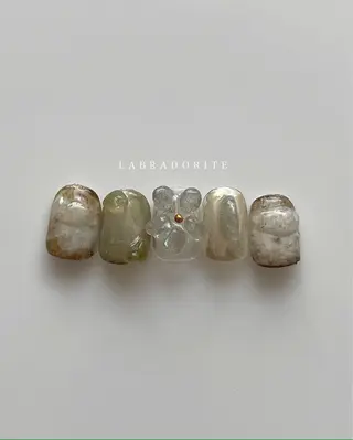 ネイル nailsalon YOLOのネイルデザイン