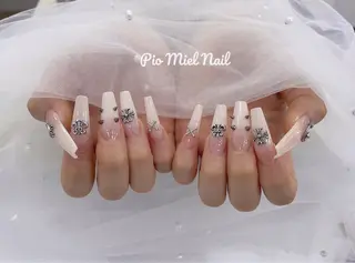 セミロング Pio Mielのネイルデザイン