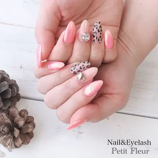 ネイル Petit Fleur所属・青柳 亜梨奈のマツエク・マツパデザイン