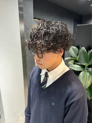 パーマ メンズ 女子ウケNo.1メン ズヘアー流行先端🌈のヘアスタイル