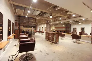 ショート ミディアム セミロング ロング カラー パーマ ヘアアレンジ メンズ キッズ ネイル マツエク・マツパ 竹嶌 健吾のヘアスタイル