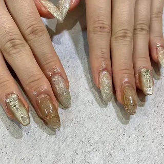 ネイル LUNI（シェアサロンHeartSpace内）所属・LUNI 久屋大通 ˚✧₊⁎/ yuriのネイルデザイン