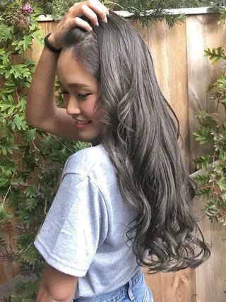 ロング カラー パーマ ヘアアレンジ Device ディバイスのヘアスタイル