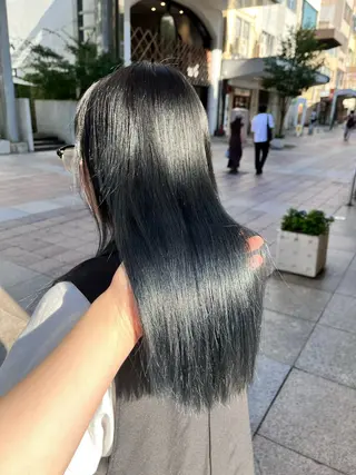 セミロング 山下 とよかのヘアスタイル