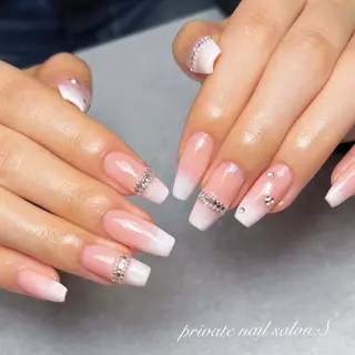 ネイル 関山 志乃のネイルデザイン