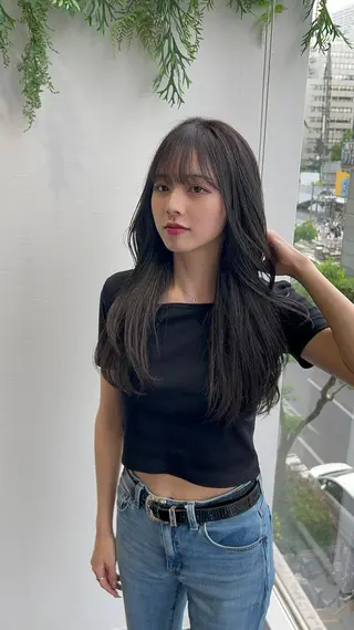 セミロング i.osaka所属・たつ/レイヤーカット 顔周り/髪質改善のヘアスタイル