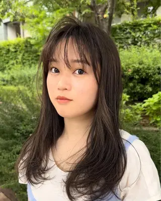 セミロング カラー フリーランス所属・韓国ヘア レイヤー くびれヘアMATSUのヘアスタイル