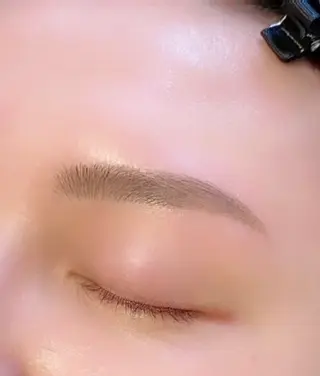 アイブロウ アイサロン プチラッシュ所属・吉田 咲希のマツエク・マツパデザイン