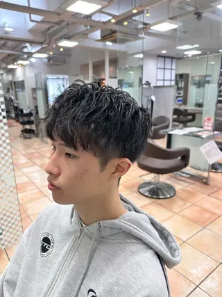 ショート メンズ 鈴木 隆威のヘアスタイル