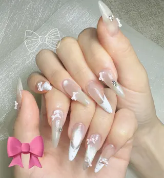 ネイル 長さ出し専門 パーツのネイルデザイン