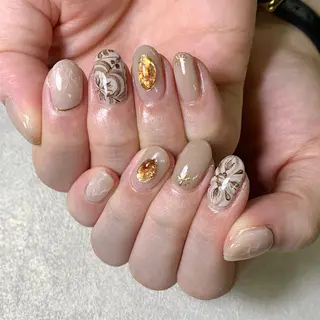 ネイル atelier　FIORITURA所属・FIORITURA aiのネイルデザイン