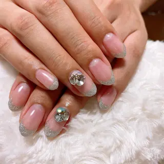 ネイル The Best Beauty受付担当のヘアスタイル