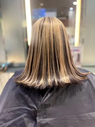 ミディアム JEAN CLAUDE BIGUINE 横浜ベイクォーター店所属・Koharu 髪質改善カラーのヘアスタイル