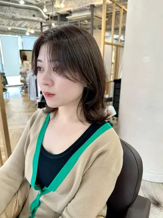 ミディアム レイヤー/顔周り 田山　穂波のヘアスタイル