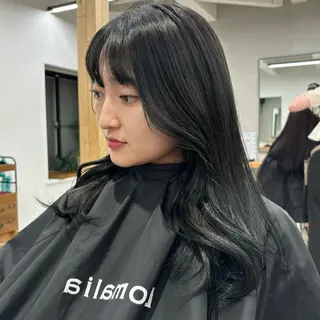 セミロング 盛れる透明感カラー・ momokaのヘアスタイル
