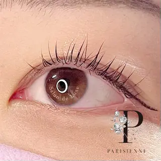 マツエク・マツパ Salon de Luxe所属・Salon de Luxeの眉毛・アイブロウイメージ