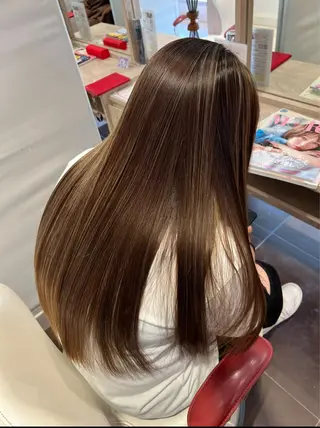 カラー 秋山 和己のヘアスタイル