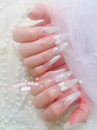 セミロング 長谷川 妃菜のネイルデザイン