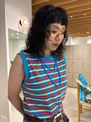 ミディアム パーマ アイブロウリフト/ 髪質改善カラー/みわのヘアスタイル