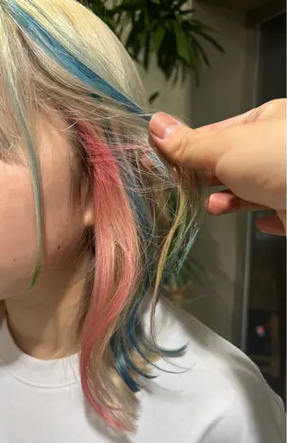 カラー レイヤーカット/ ケンショウのヘアスタイル