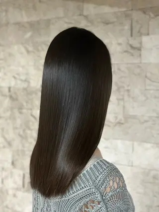 ロング Respia所属・早坂 匠/酸性ストレートのヘアスタイル