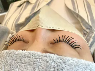 マツエク・マツパ 💕丸島 夏名🐰🍀のマツエク・マツパデザイン