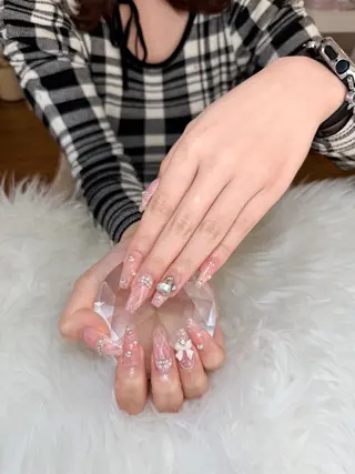 ネイル Risu Nails Salon 代々木所属・リス ネイルのネイルデザイン