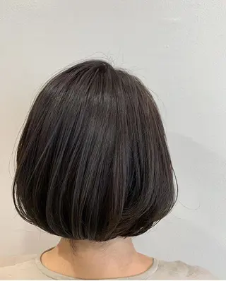 ショート カラー 前平 友慈のヘアスタイル