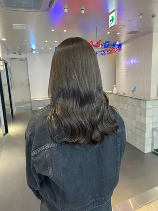 カラー AYUMI/ブリーチ モデル募集中🌻🐝のヘアスタイル