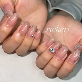 ミディアム ネイル richeri beautyのネイルデザイン