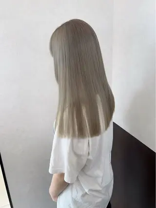 カラー nehus nagaoka所属・🖤複雑履歴ブリーチ Mizuki 🖤のヘアスタイル