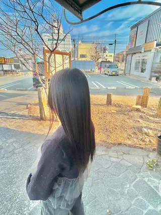 ロング ルプラボウ/ぴーす/ 縮毛矯正のヘアスタイル