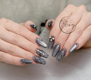 ロング Bling Salonのネイルデザイン