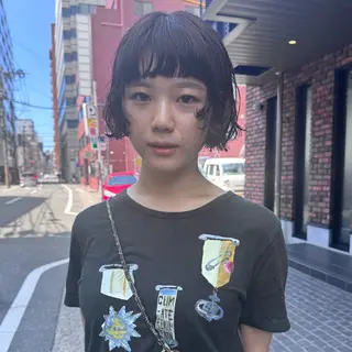 ショート カラー Lilu しずくのヘアスタイル