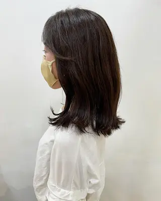 ミディアム カラー あずまぐち めぐみのヘアスタイル