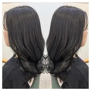 セミロング カラー 村山 茉衣のヘアスタイル