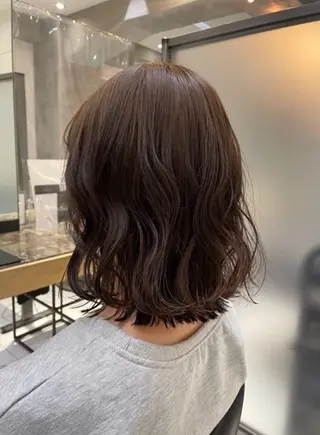 ミディアム パーマ レイヤー🍑透明感 カラー🤎AKARIのヘアスタイル