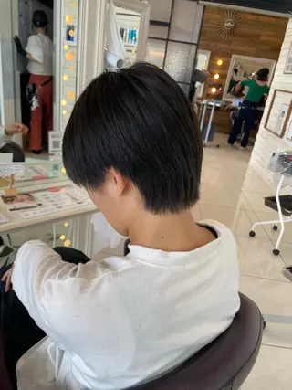 ショート 透明感color吉田 沙羅のヘアスタイル