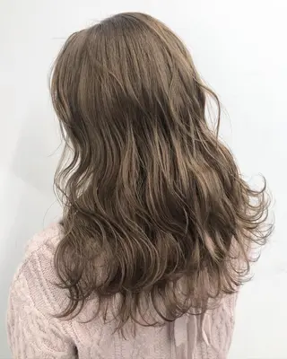 セミロング カラー ヘアアレンジ 【公式】amble luxe池袋東口🩷のヘアスタイル