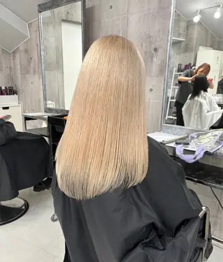 セミロング カラー のん🎀ハイトーン/ レイヤーカット🐳のヘアスタイル