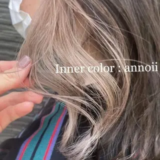 ミディアム カラー annoii hair eye nail所属・annoii _pomのヘアスタイル