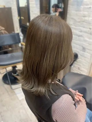 ミディアム カラー 川本 芹奈のヘアスタイル