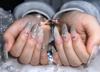 ネイル Minako 【Charmant】のネイルデザイン