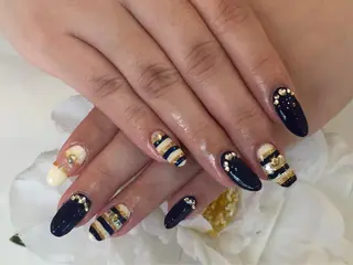 ショート SINCERELY シンシアリー🌈のネイルデザイン