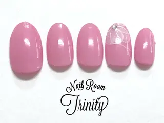 ネイル Trinity staffのネイルデザイン