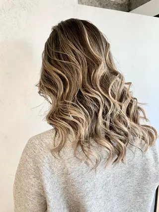 ロング ili心斎橋所属・韓国レイヤーカット KOUKIのヘアスタイル