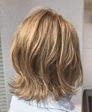 ショート カラー レイヤーカット匠 イソザキノリユキのヘアスタイル
