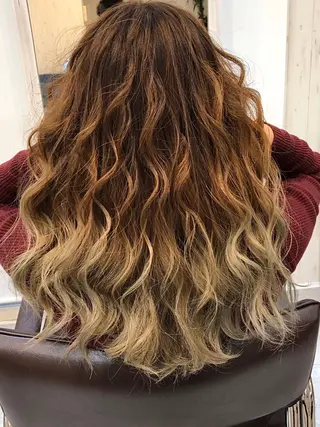 ロング カラー パーマ ヘアアレンジ Device ディバイスのヘアスタイル